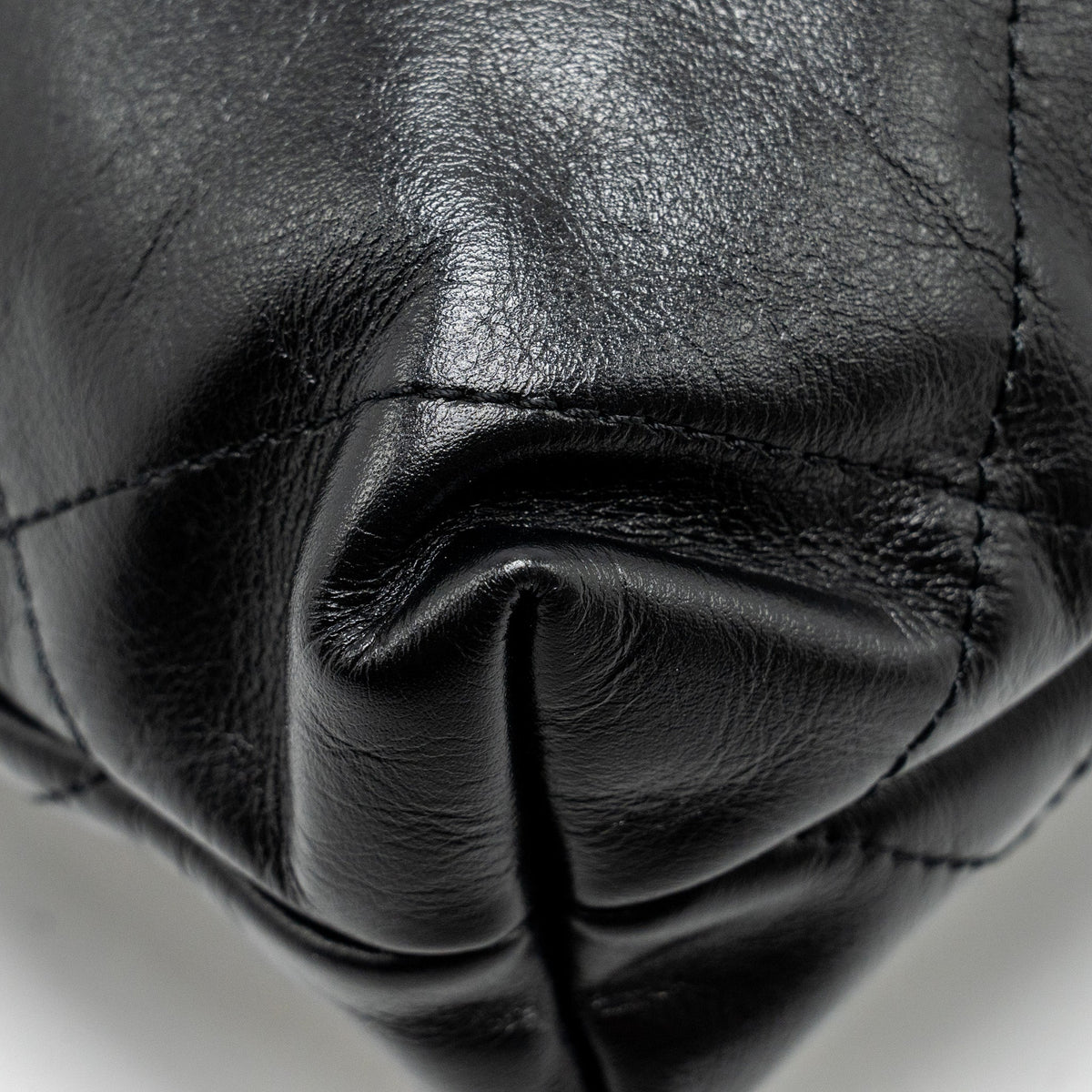 chanel-mini-22-bag-shiny-calfskin-black-shw-microchip-copy