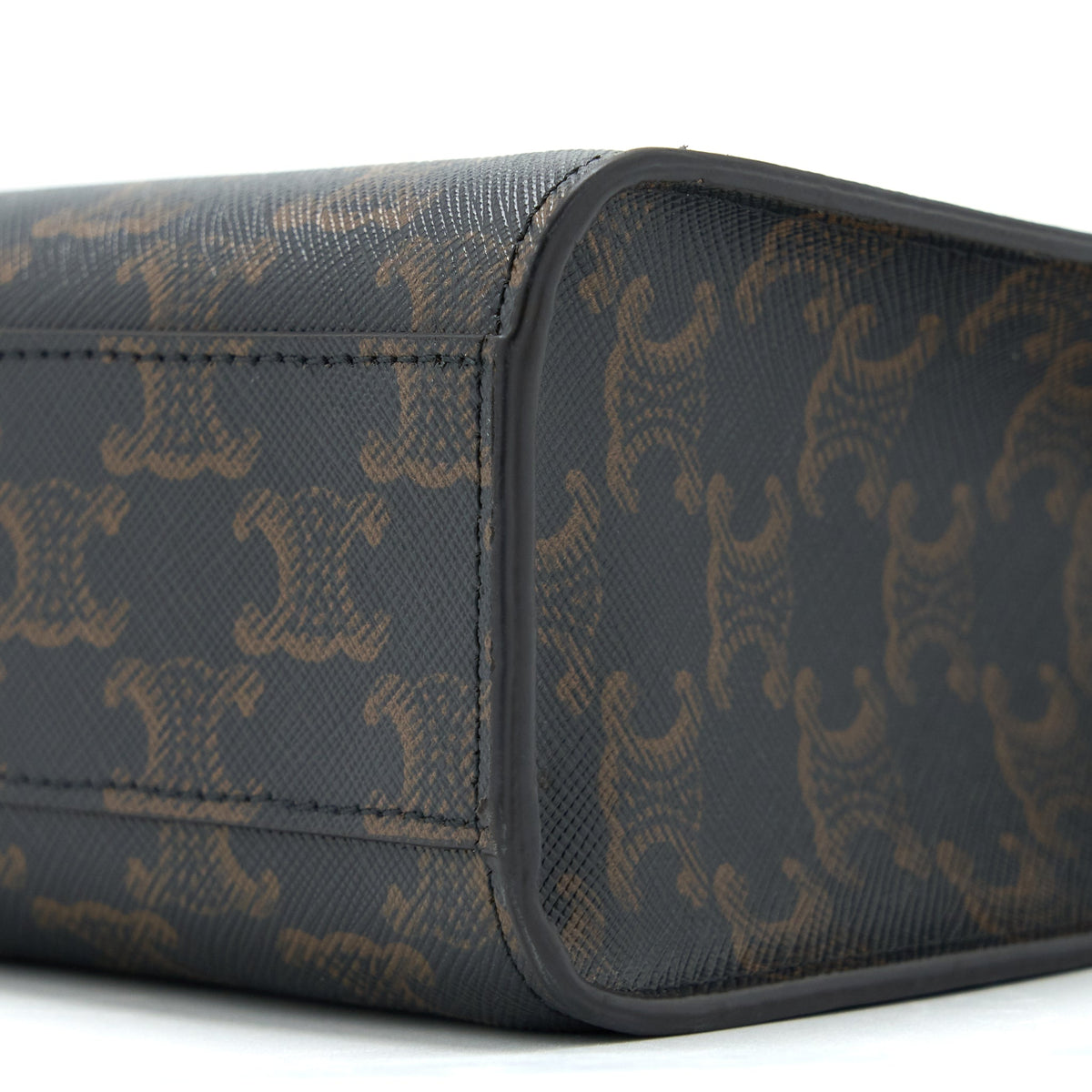 celine-vertical-cabas-triomphe-canvas-ghw-1