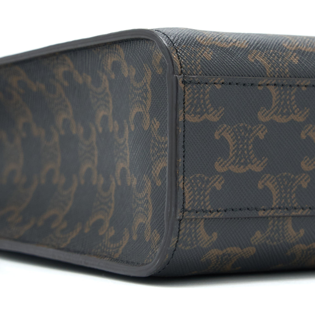 celine-vertical-cabas-triomphe-canvas-ghw-1