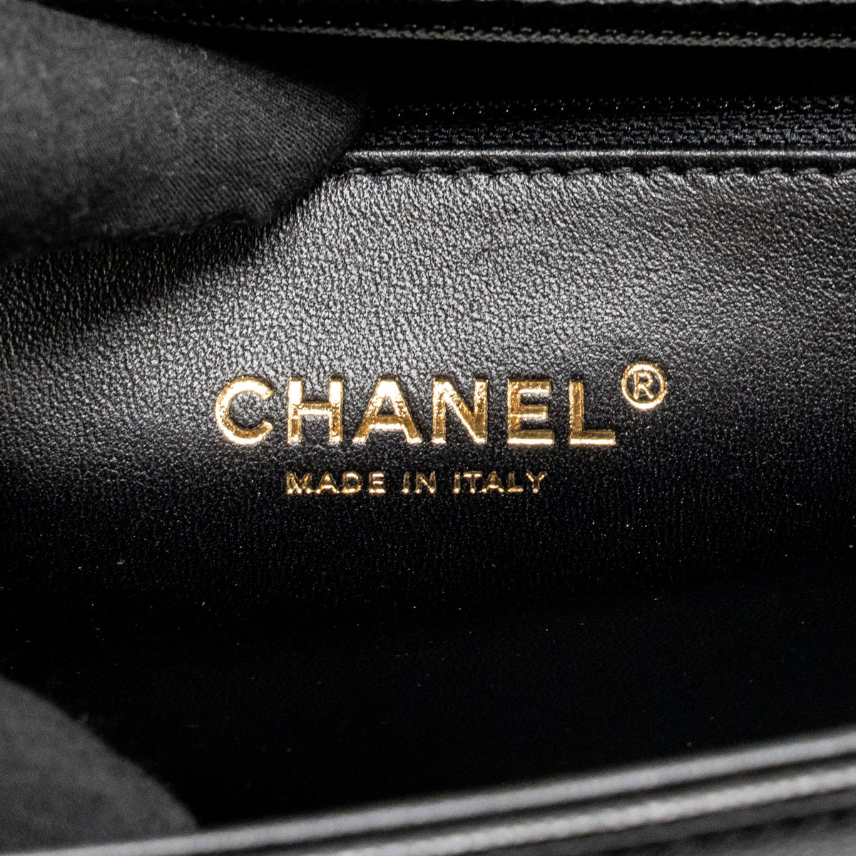 chanel-new-medium-boy-bag-caviar-black-ghw-microchip