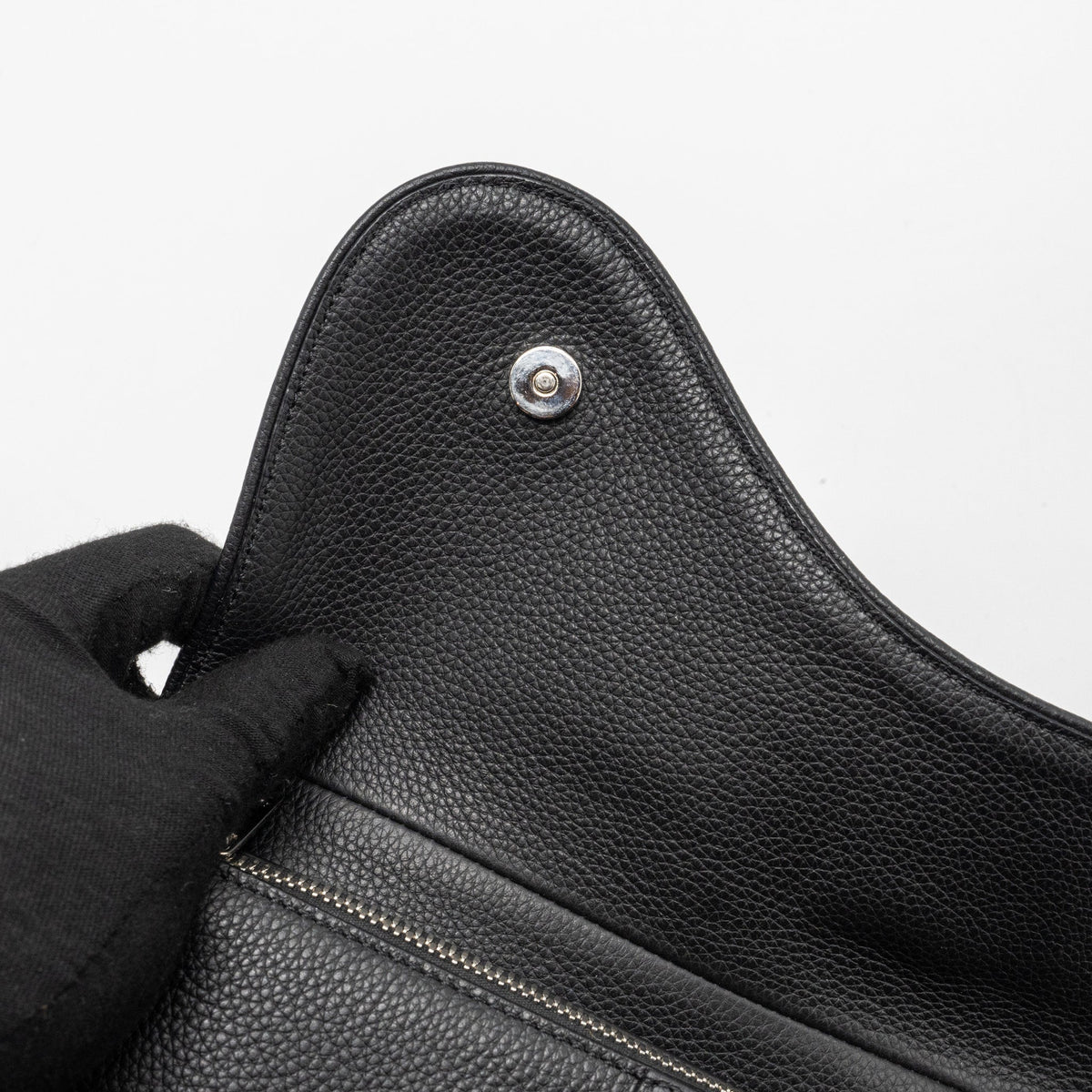 dior-men-s-bumbag-calfskin-black-shw
