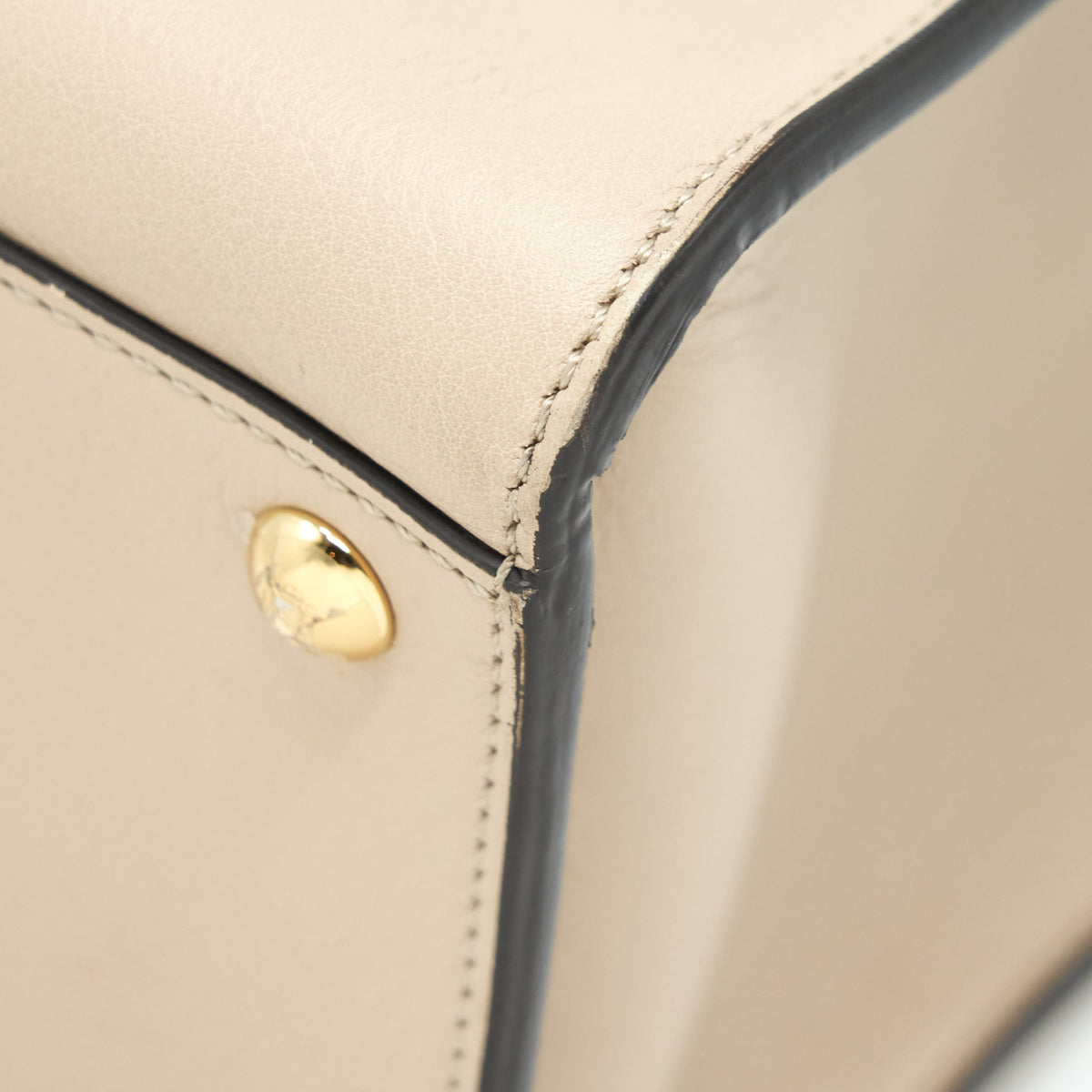fendi-peekaboo-iconic-essentially-beige-ghw