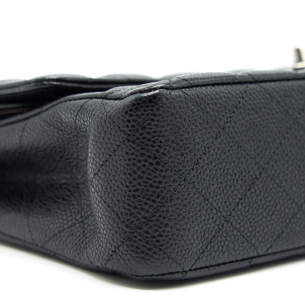 chanel-medium-classic-double-flap-cavier-shw
