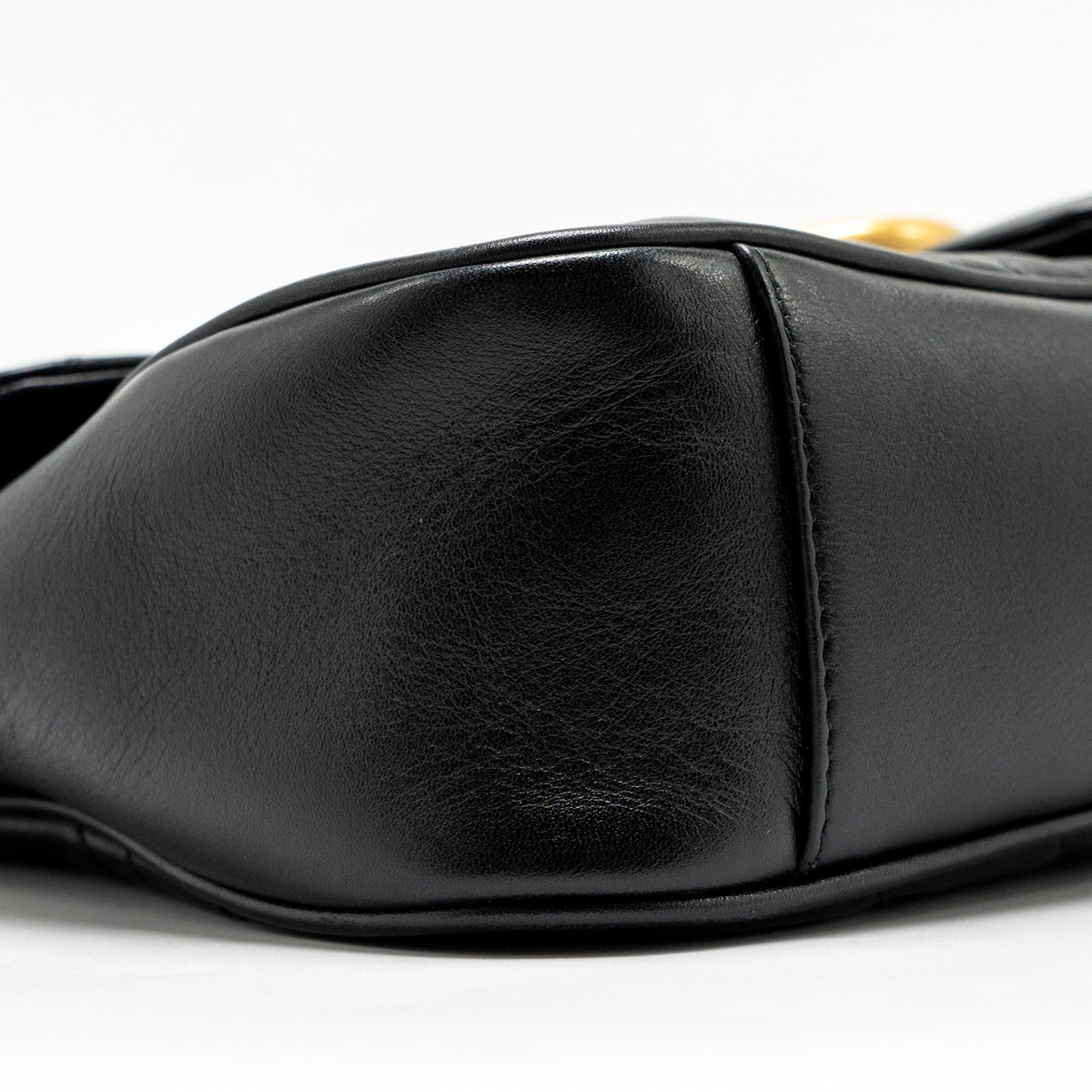 gucci-medium-gg-marmont-shoulder-bag-calfskin-black-ghw