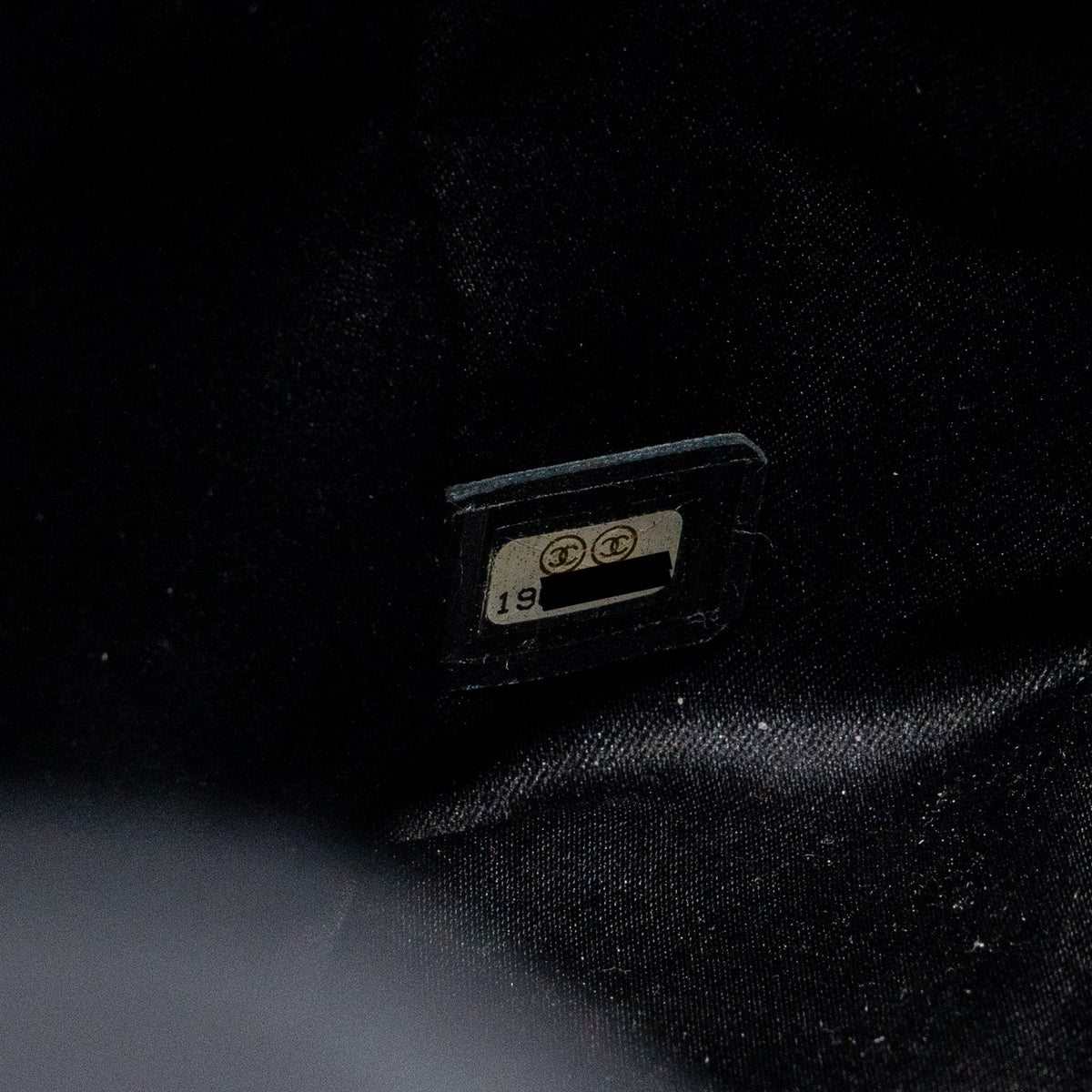chanel-grand-shopping-tote-bag-caviar-black-shw-2