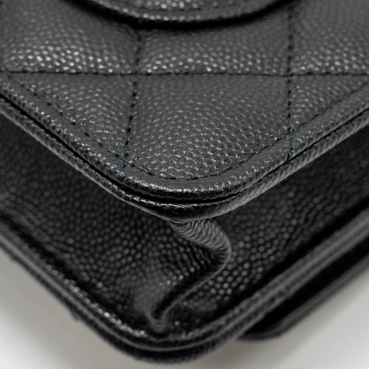chanel-camellia-wallet-on-chain-caviar-black-ghw-microchip