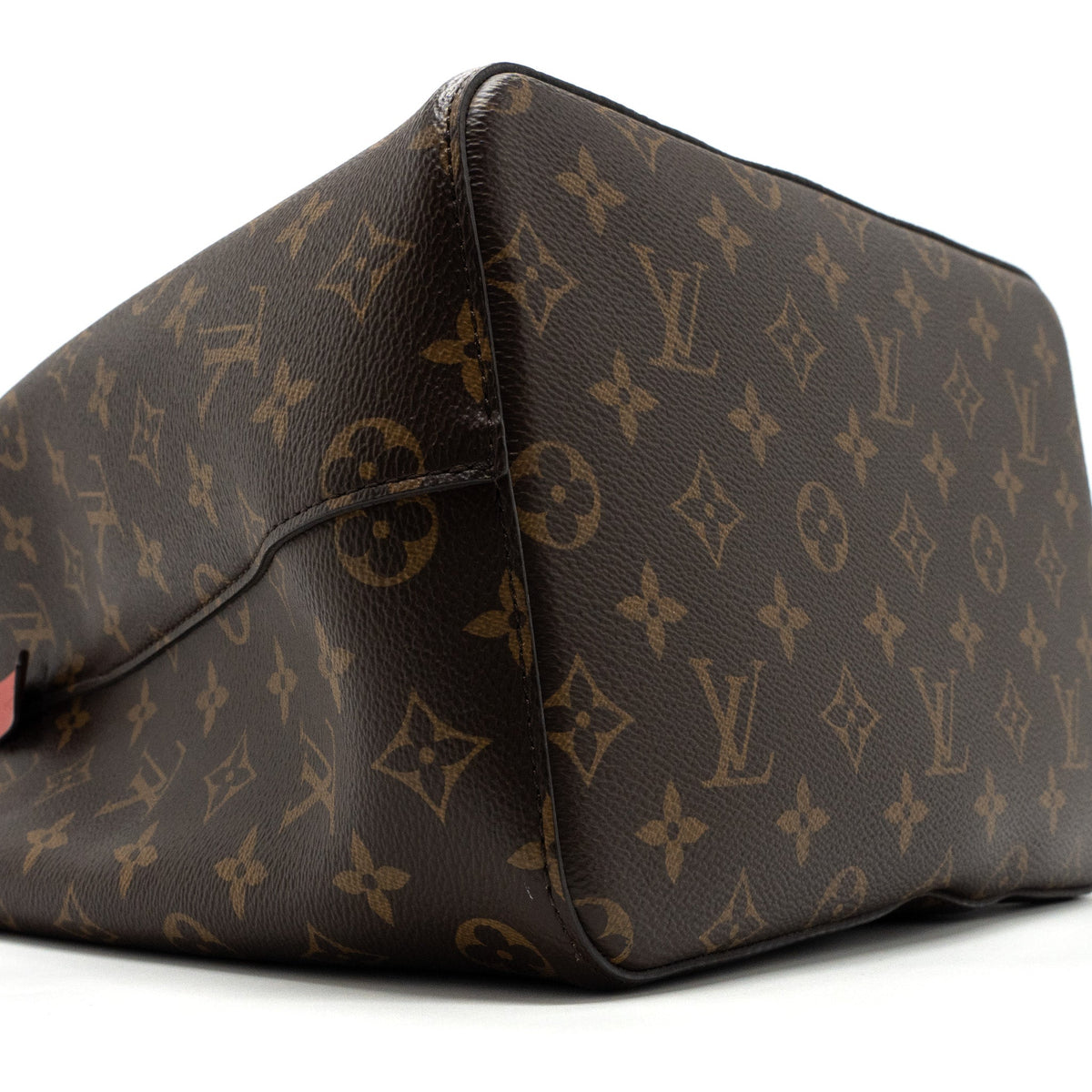 louis-vuitton-neonoe-monogram-canvas-red-ghw