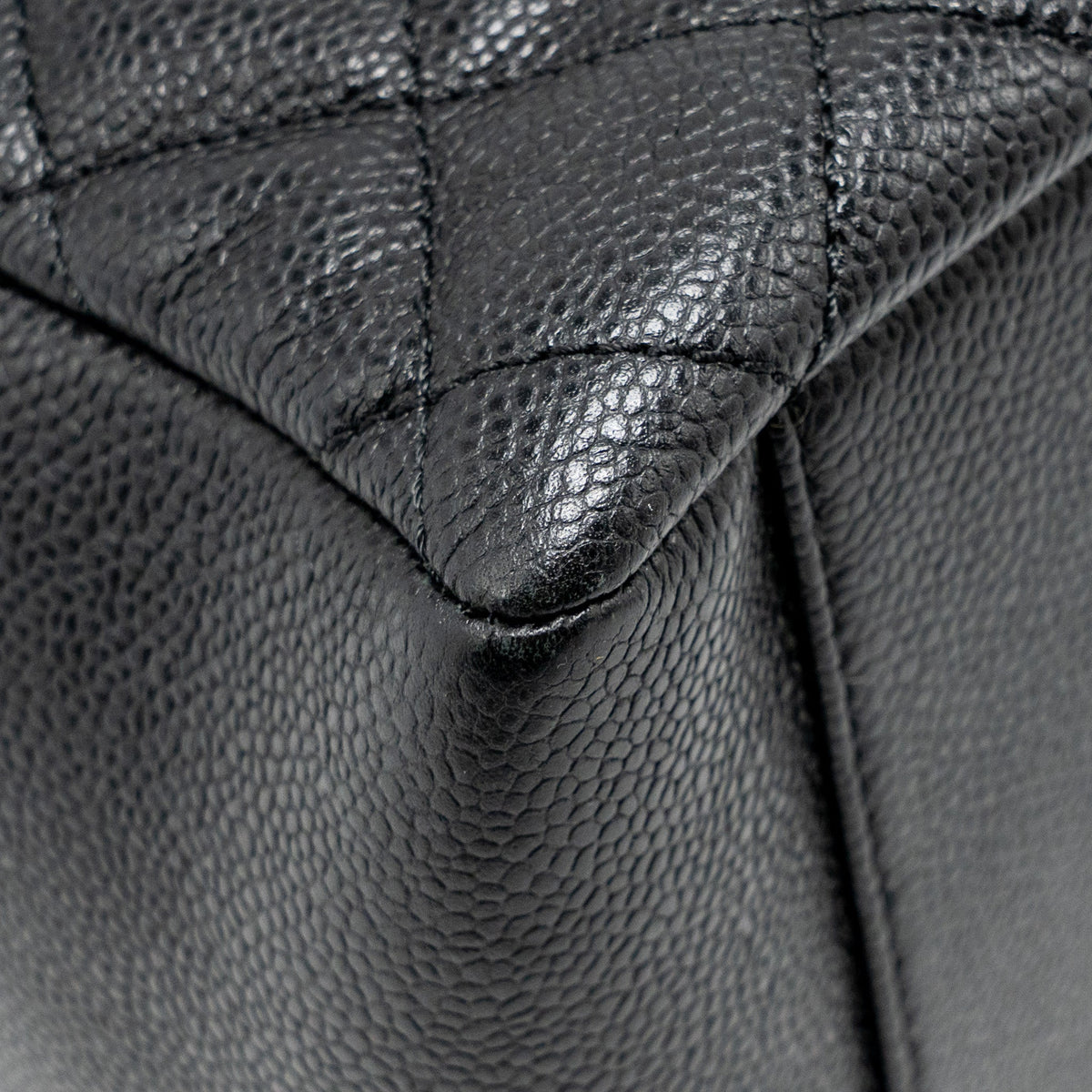chanel-grand-shopping-tote-gst-caviar-black-ghw-3
