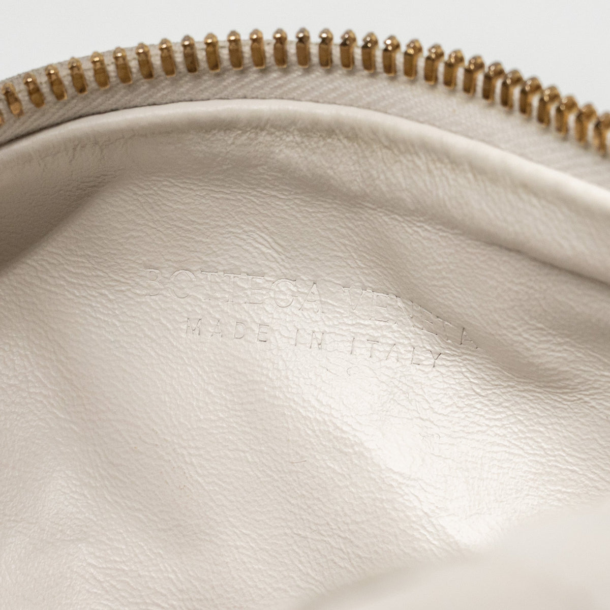 bottega-veneta-white-1