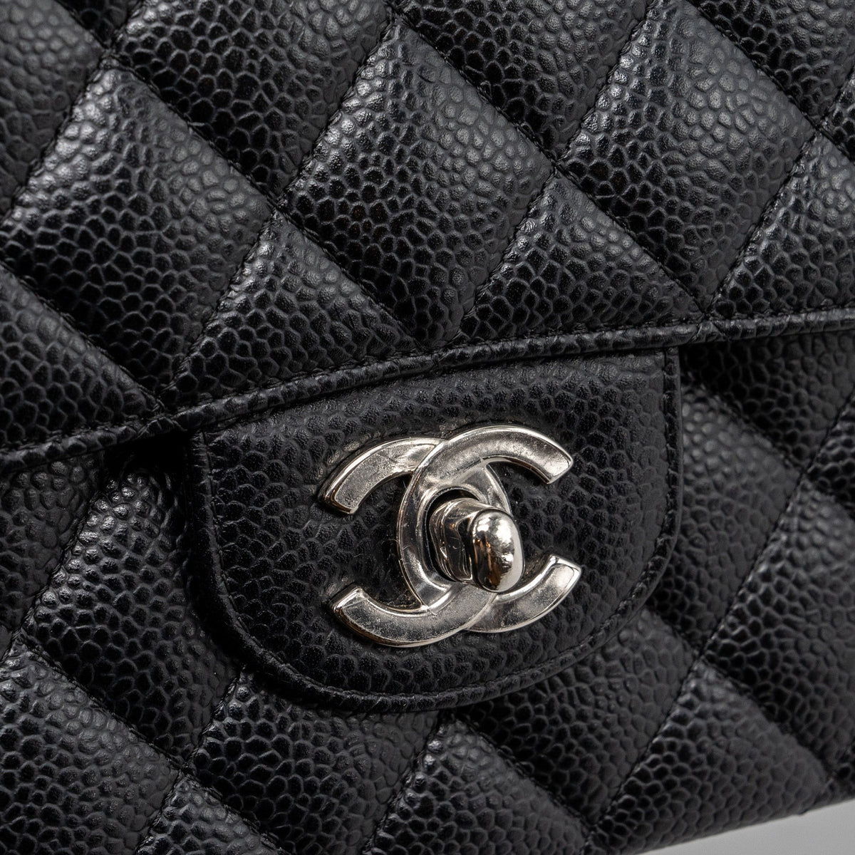 chanel-medium-classic-double-flap-bag-caviar-black-shw-4