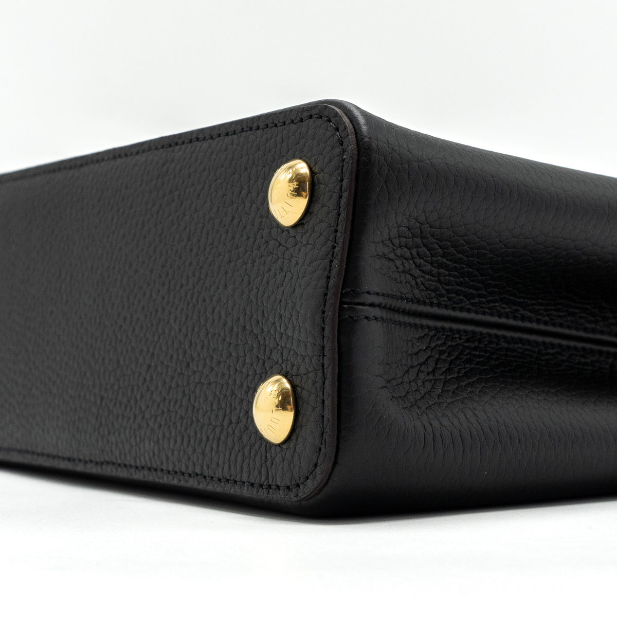 louis-vuitton-capucines-bb-taurillon-black-ghwnew-version
