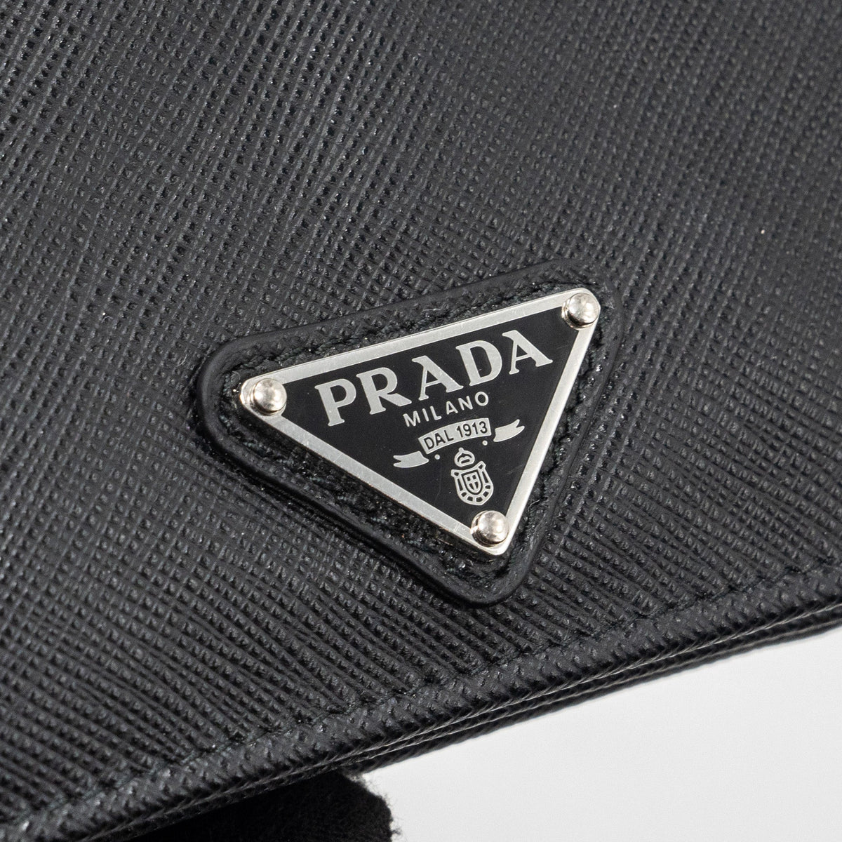 prada-small-wallet-saffiano-calfskin-leather-black-shw