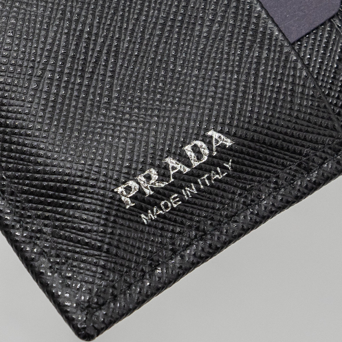 prada-small-wallet-saffiano-calfskin-leather-black-shw