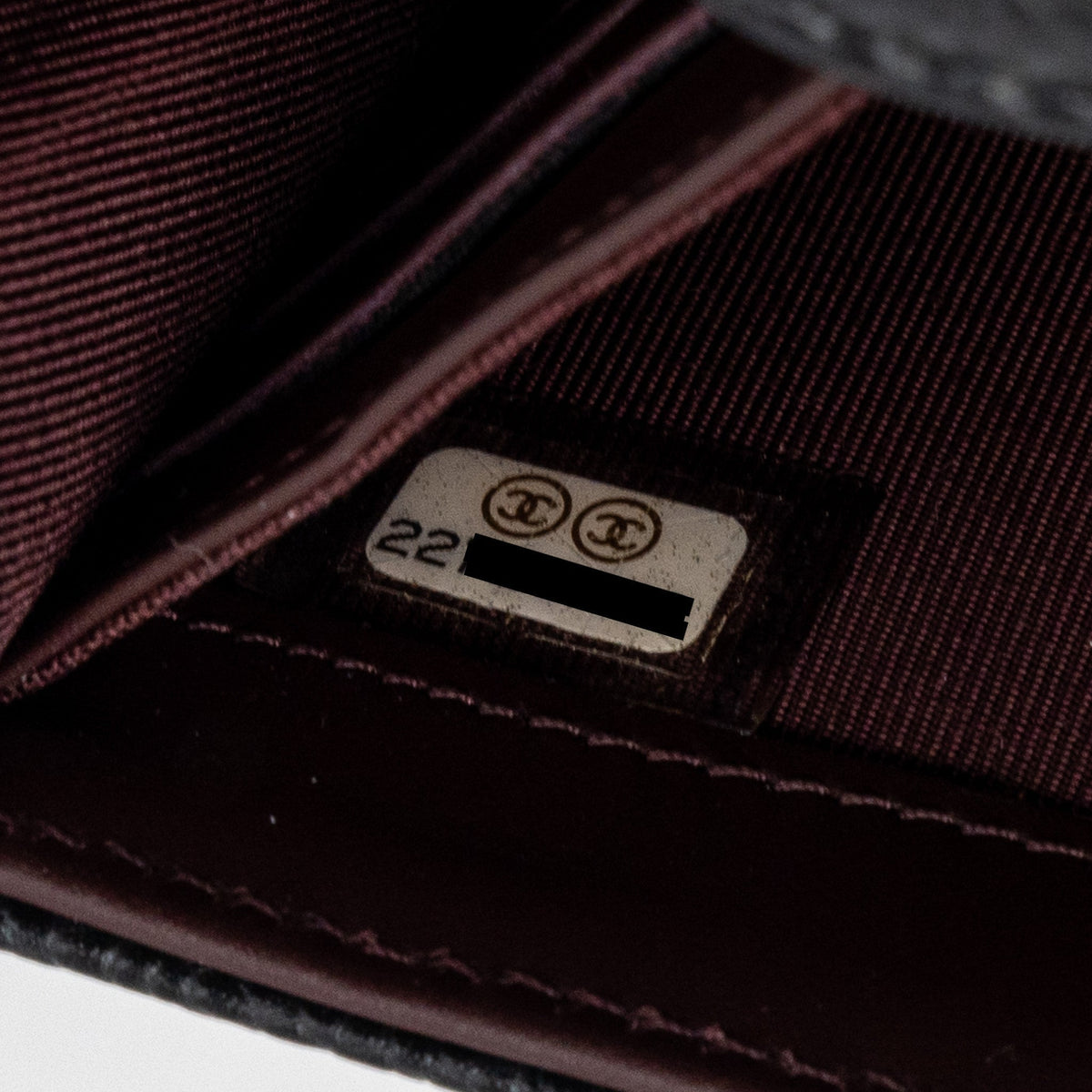 chanel-classic-flap-wallet-grained-calfskin-black-ghw