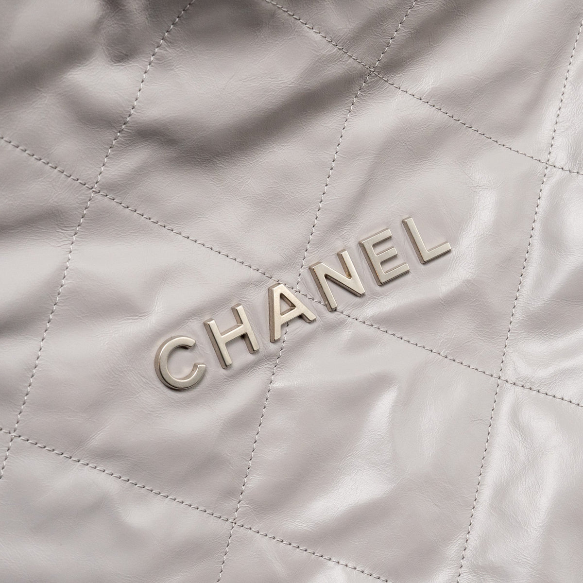 chanel-medium-22-bag-shiny-calfskin-grey-shw-microchip-copy