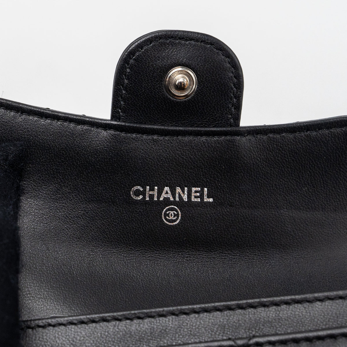 chanel-classic-flap-card-holder-lambskin-black-shw-1