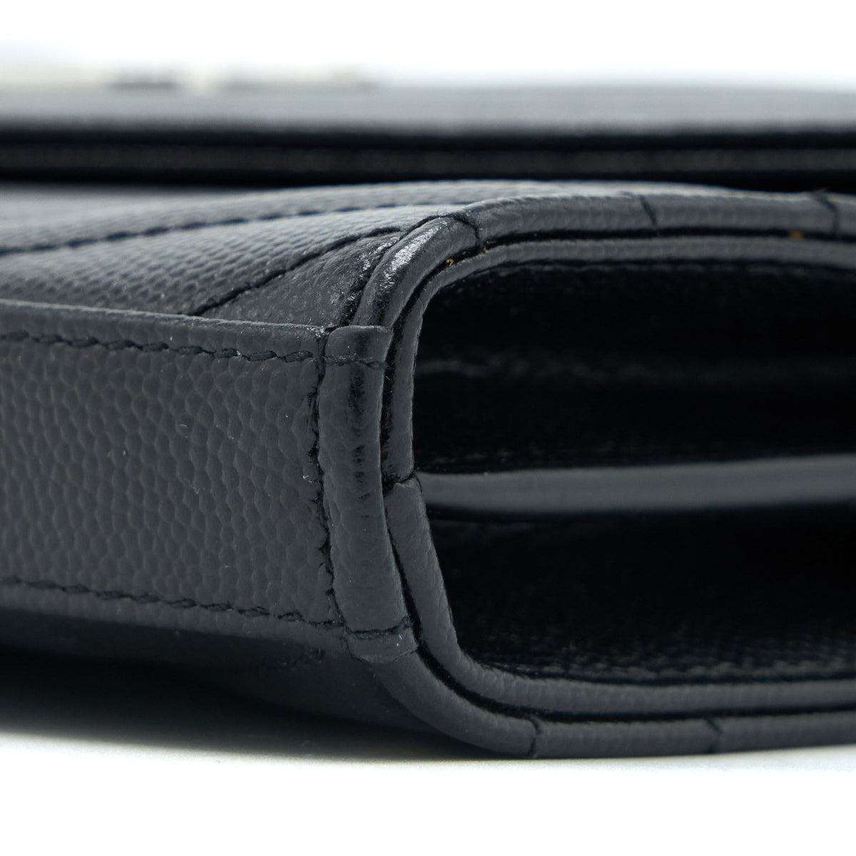 saint-laurent-ysl-envelop-chain-wallet-grained-calfskin-black-shw