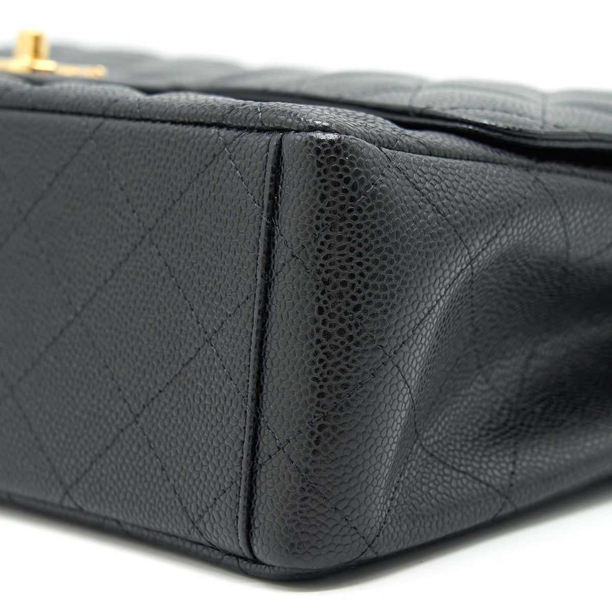 chanel-maxi-classic-double-flap-black-caviar-ghw