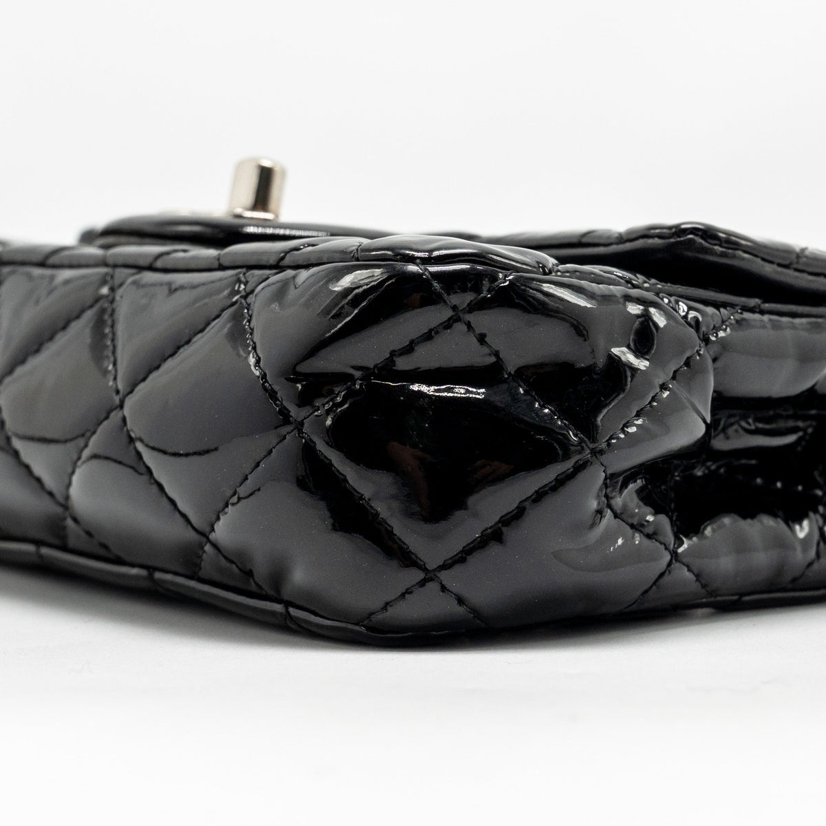 chanel-17c-click-label-shoulder-bag-calfskin-light-pink-lghw-copy