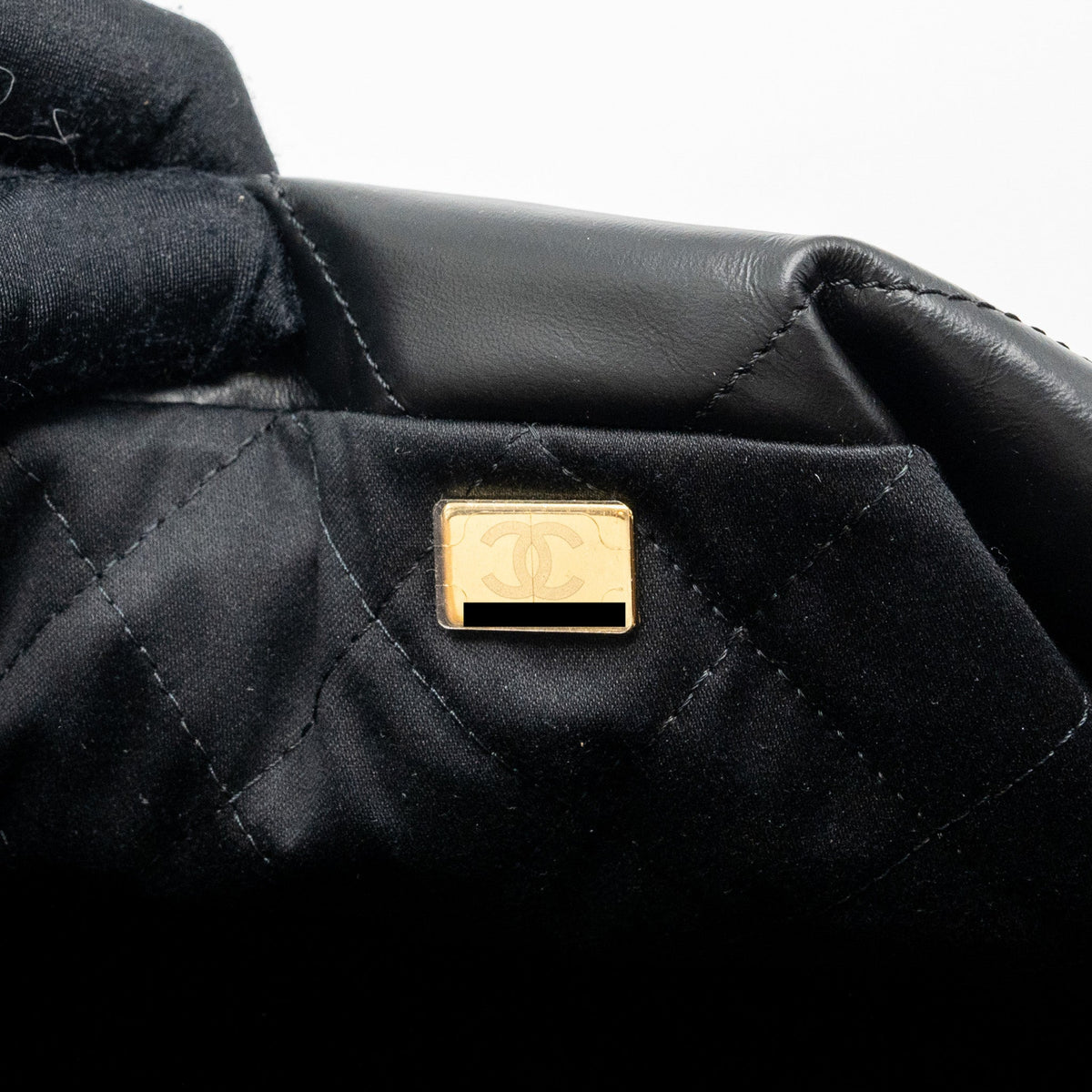 chanel-small-22-bag-calfskin-black-white-letter-ghw-microchip