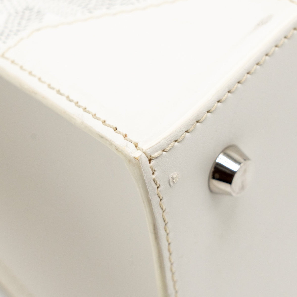 goyard-structured-saigon-pm-calfskin-canvas-white-shw-copy-1