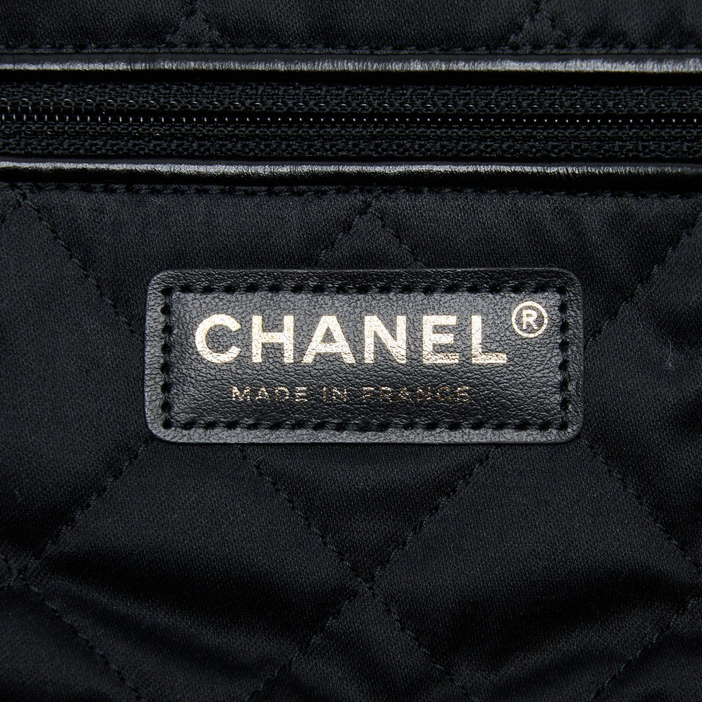 chanel-medium-22-bag-gold-letter-shiny-calfskin-black-ghw-microchip