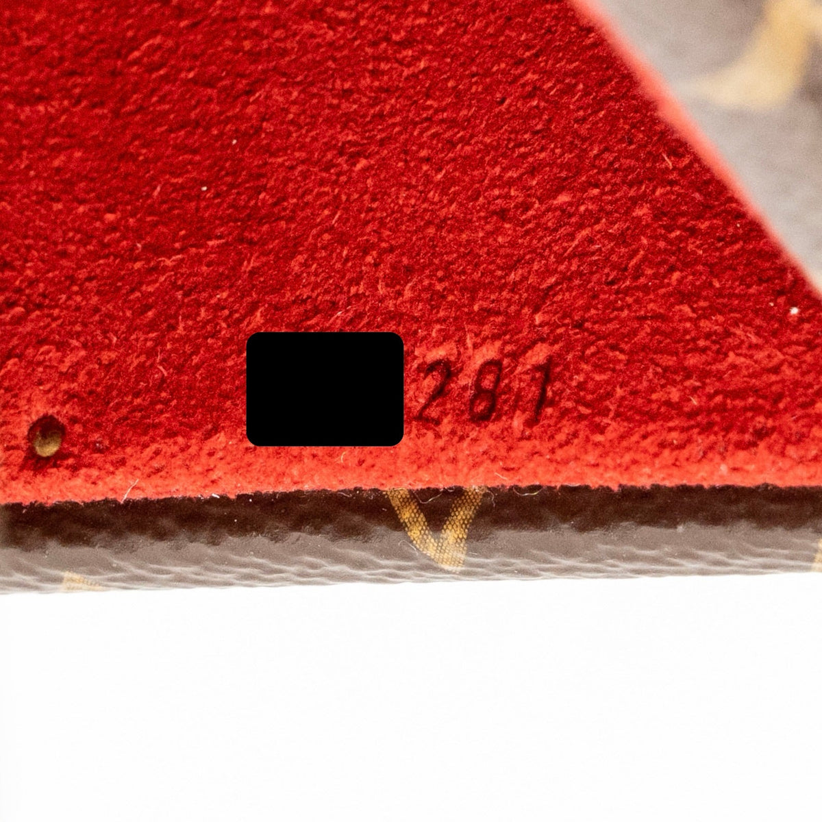 louis-vuitton-coffret-tresor-24-monogram-canvas-ghw