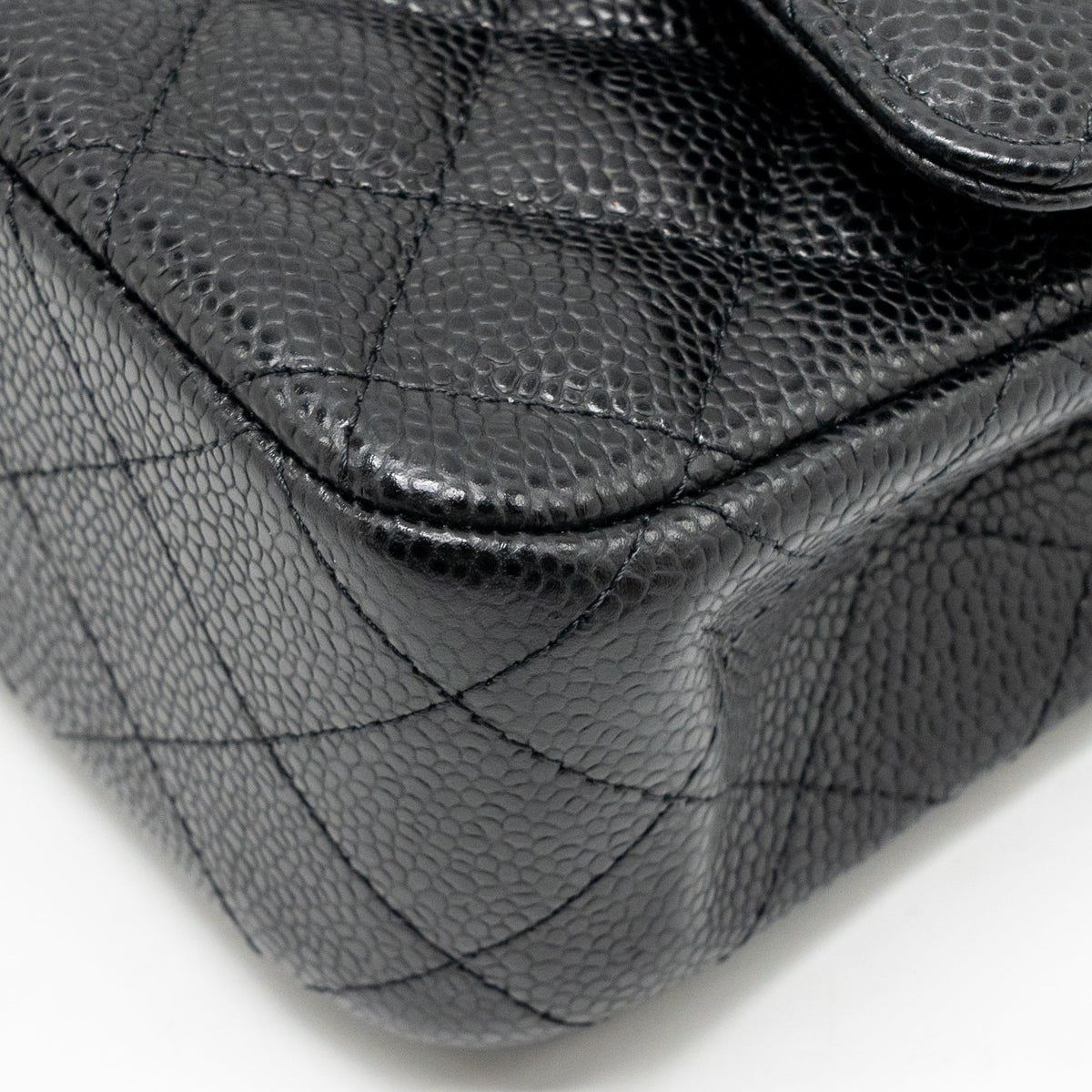 chanel-medium-classic-double-flap-bag-caviar-black-ghw-34