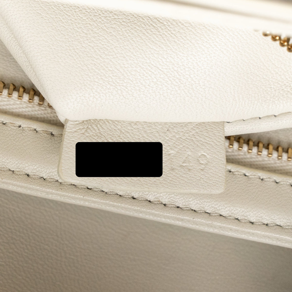 celine-teen-triomphe-bag-calfskin-white-ivory-ghw