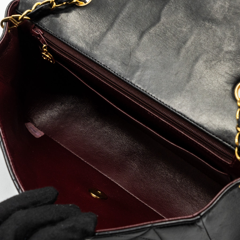 chanel-vintage-diana-flap-bag-lambskin-black-ghw