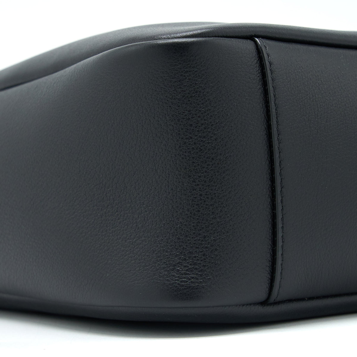 saint-laurent-le-5-a-7-soft-small-bag-in-smooth-calfskin-black-ghw