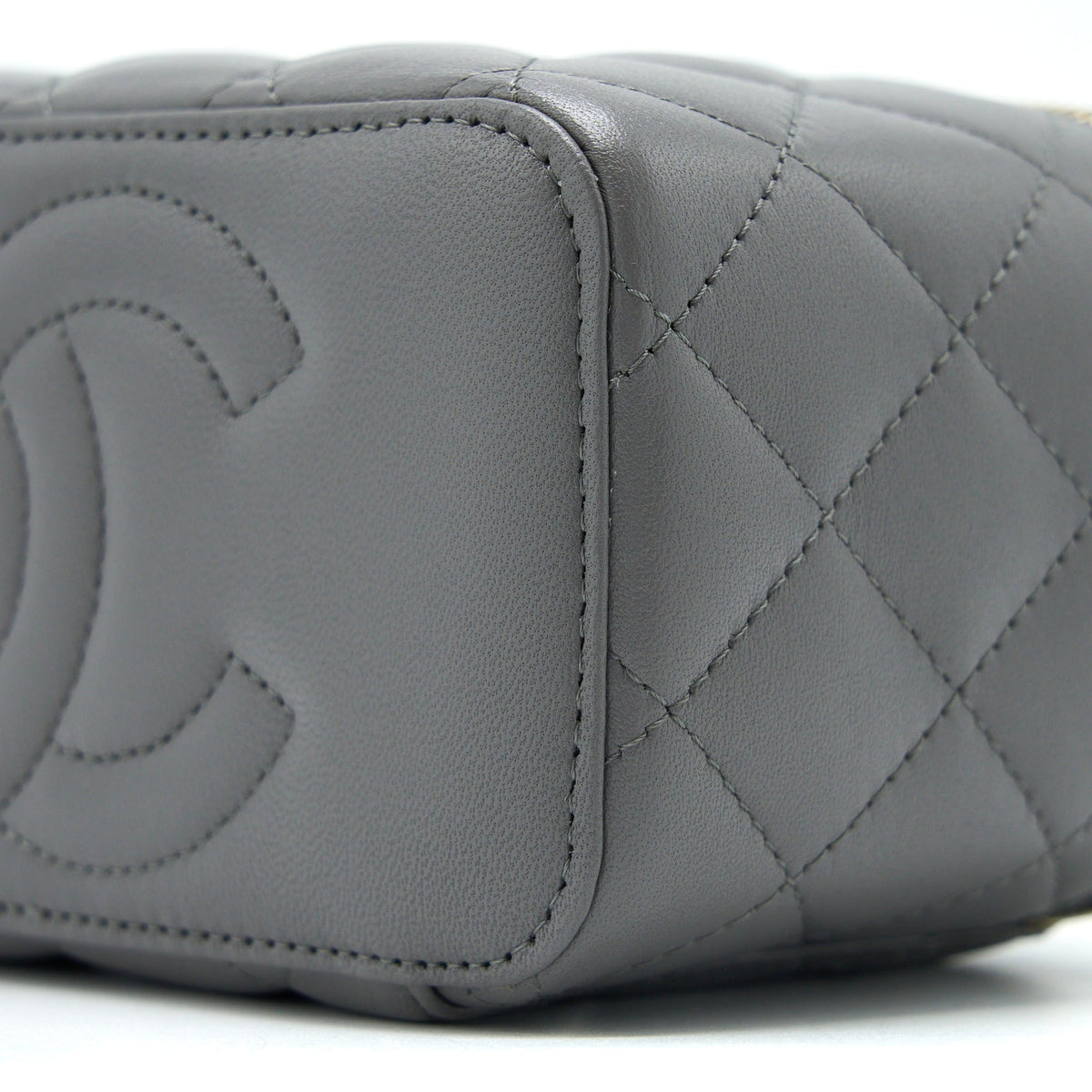 chanel-top-handle-long-vanity-with-chain-lambskin-grey-lghw-microchip