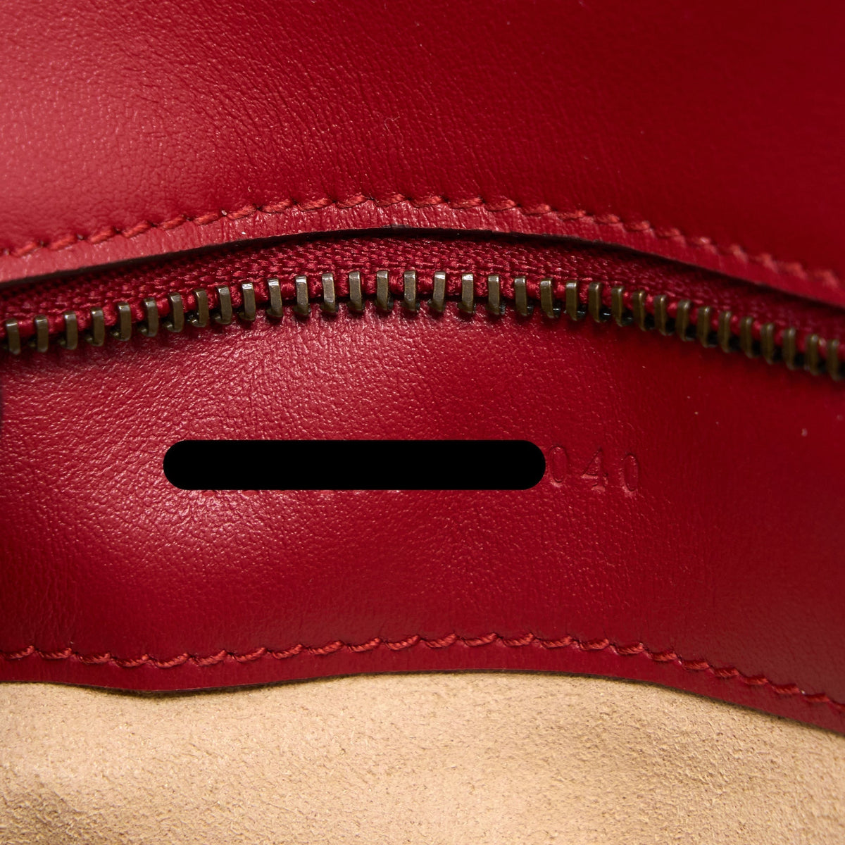 gucci-small-gg-marmont-bag-calfskin-red-brushed-ghw
