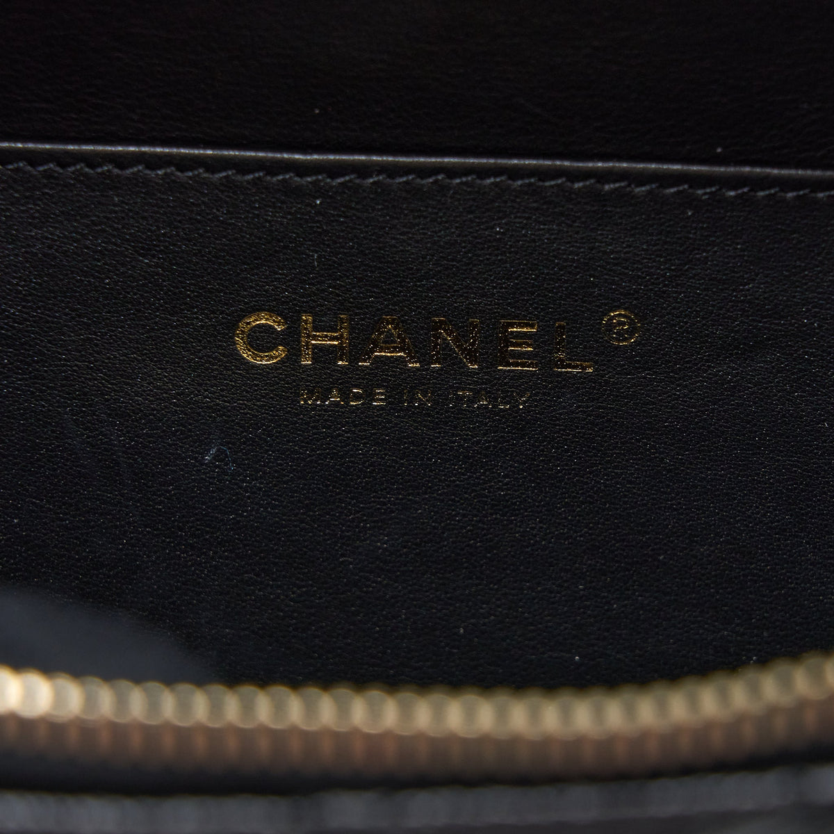 chanel-22s-top-handle-small-vanity-case-caviar-black-brushed-ghw-microchip
