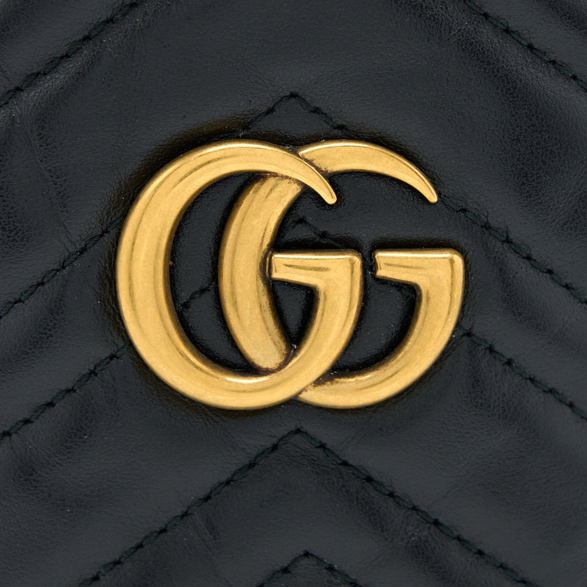 gucci-gg-marmont-mini-bucket-black-ghw