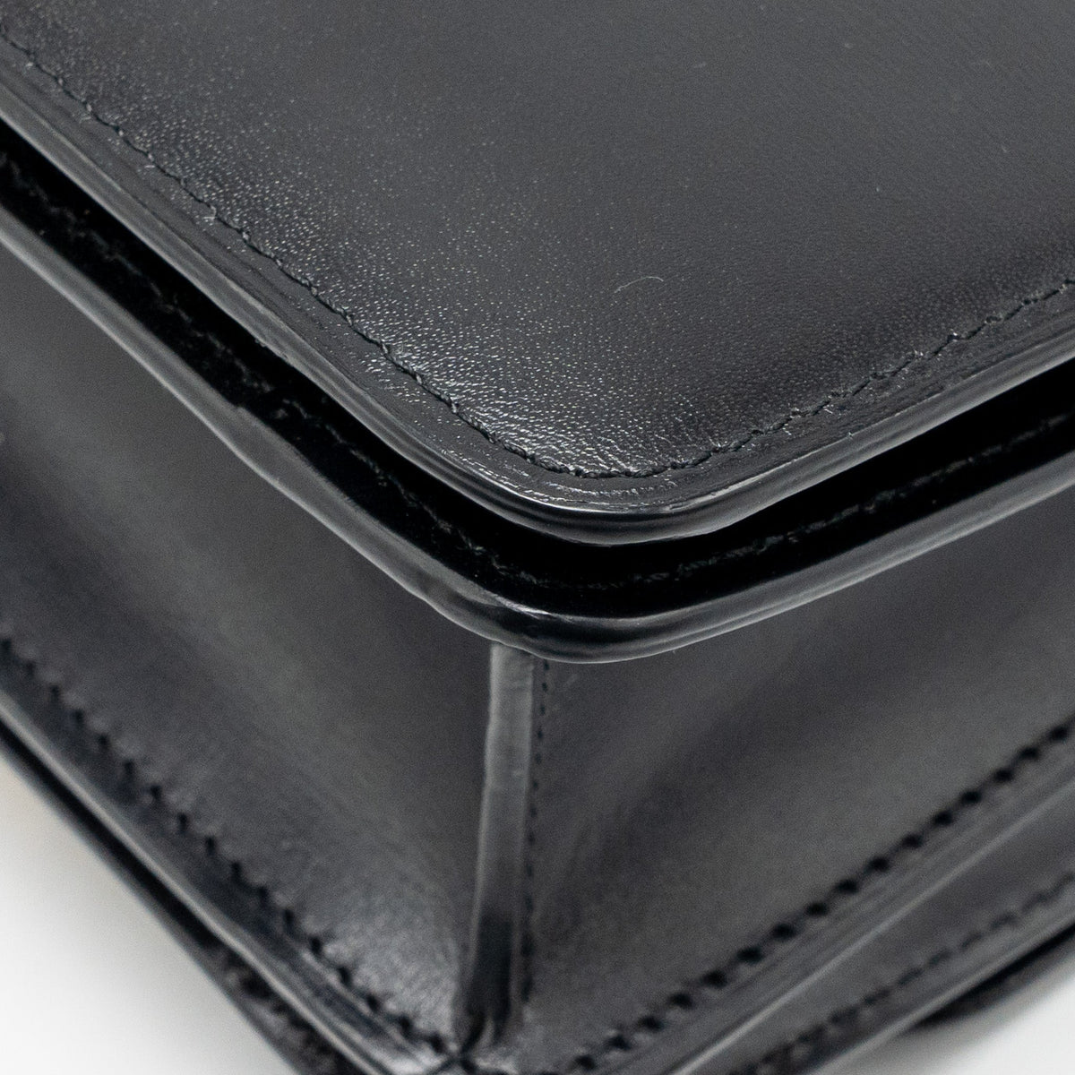 celine-teen-classic-bag-calfskin-black-ghw