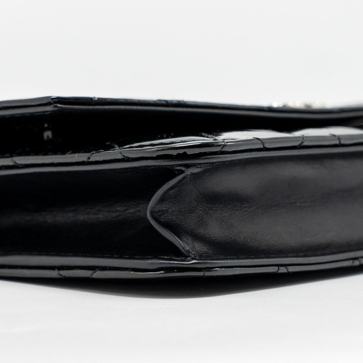 chanel-wallet-on-chain-patent-leather-black-shw-1