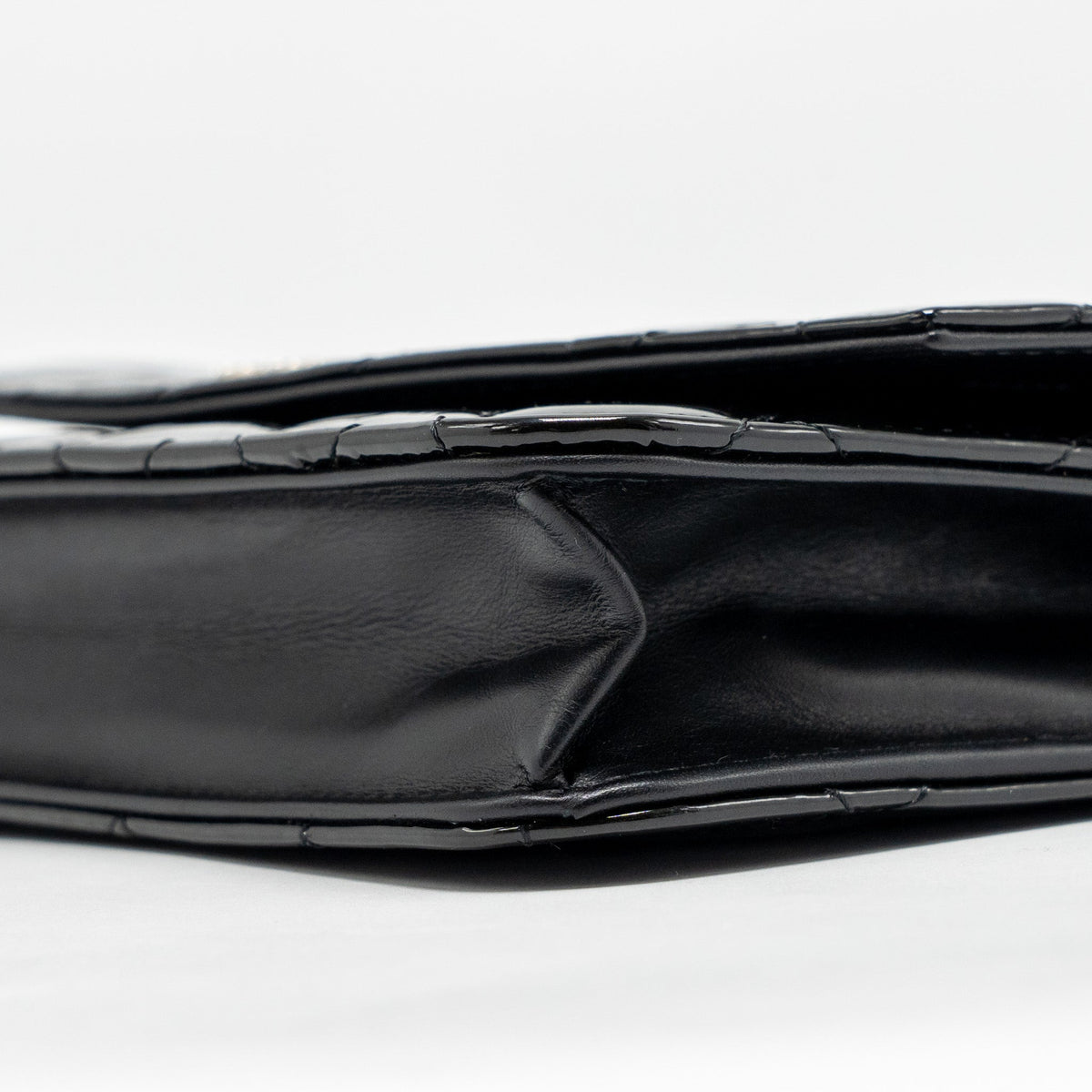 chanel-wallet-on-chain-patent-leather-black-shw-1