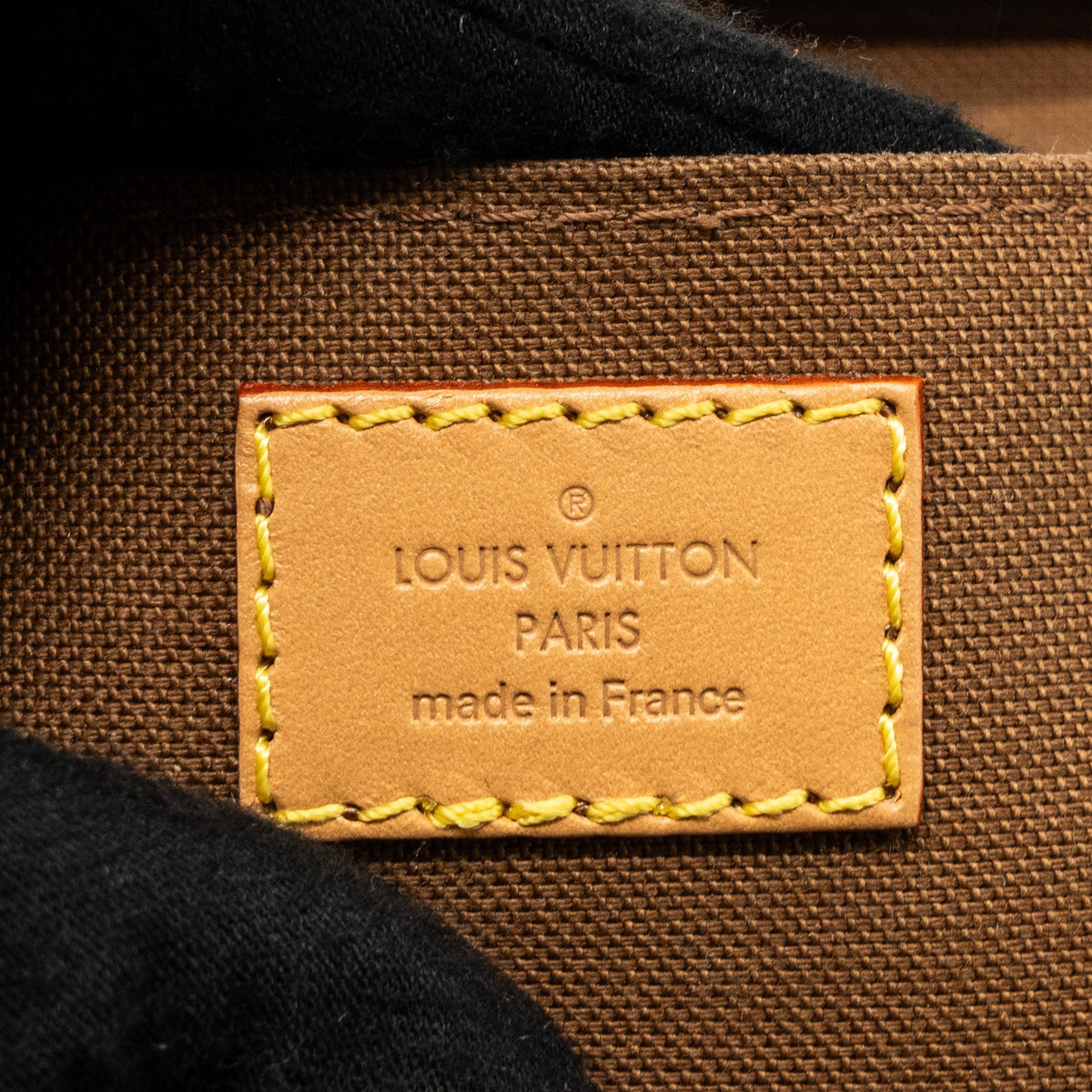 louis-vuitton-petit-sac-plat-monogram-canvas-ghw-11