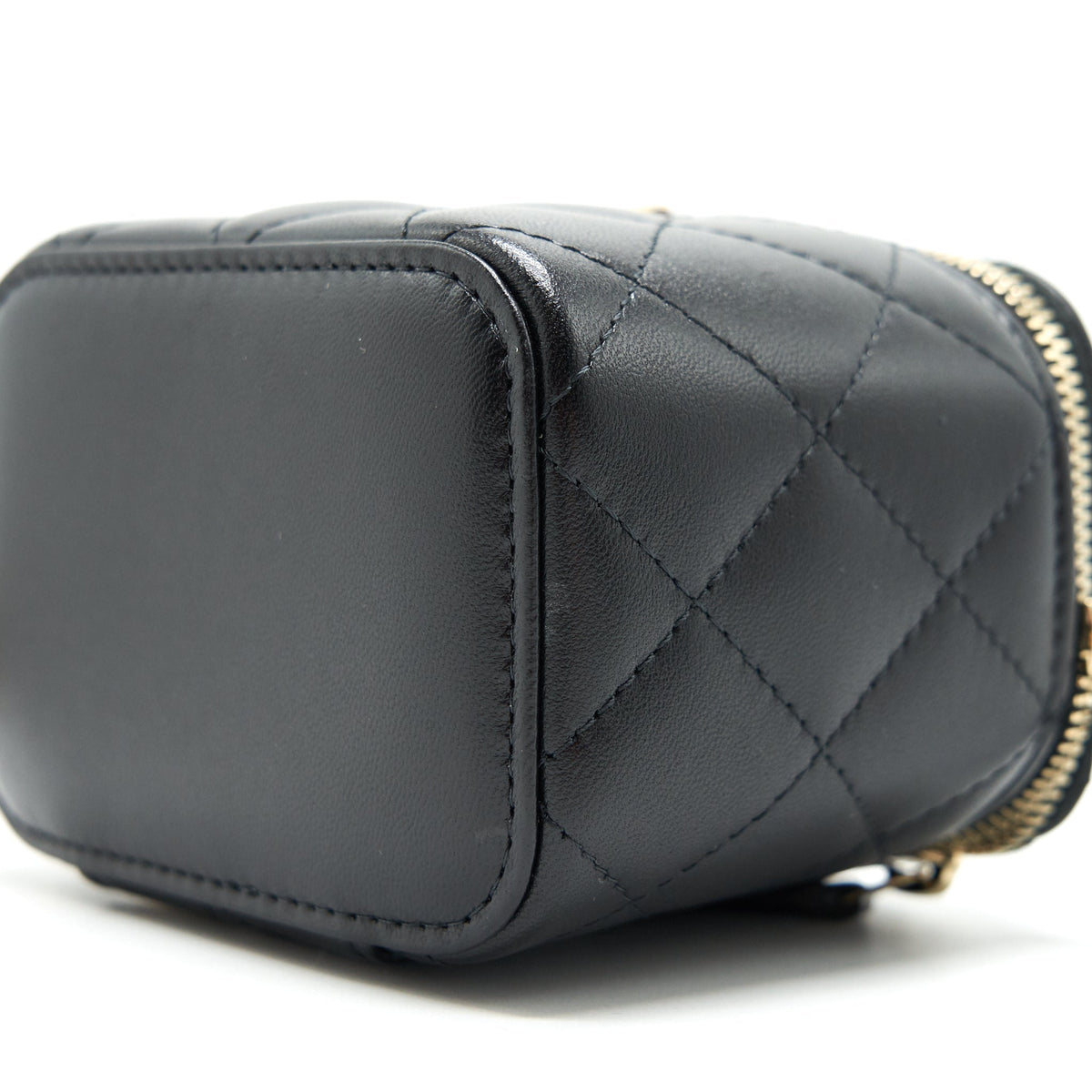 chanel-21a-top-handle-vanity-with-chain-black-ghw