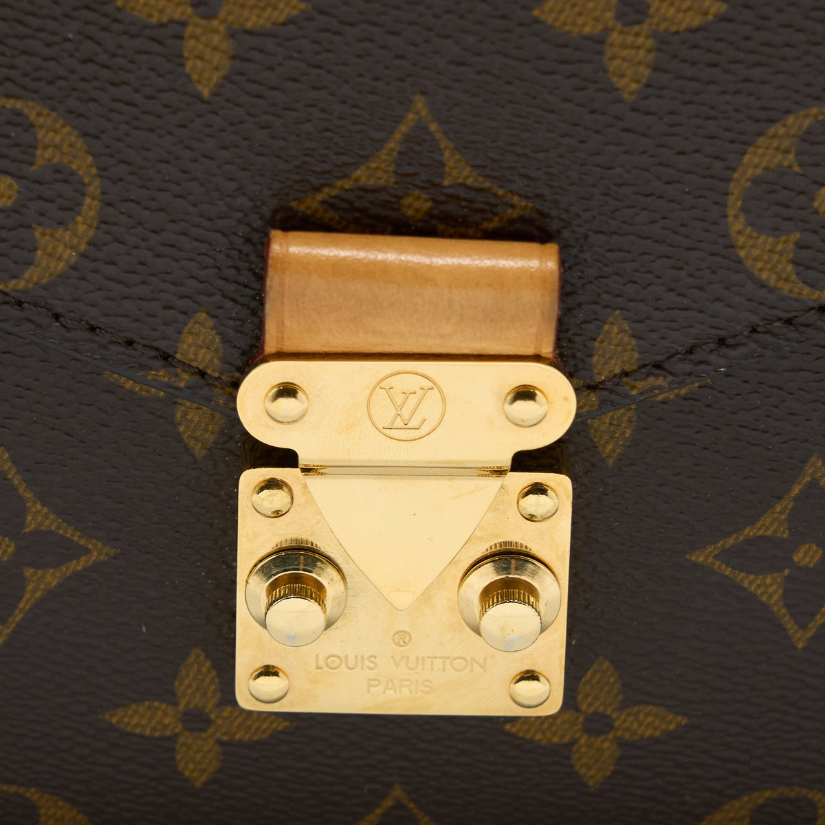 louis-vuitton-pochette-metis-monogram-canvas-ghw-5