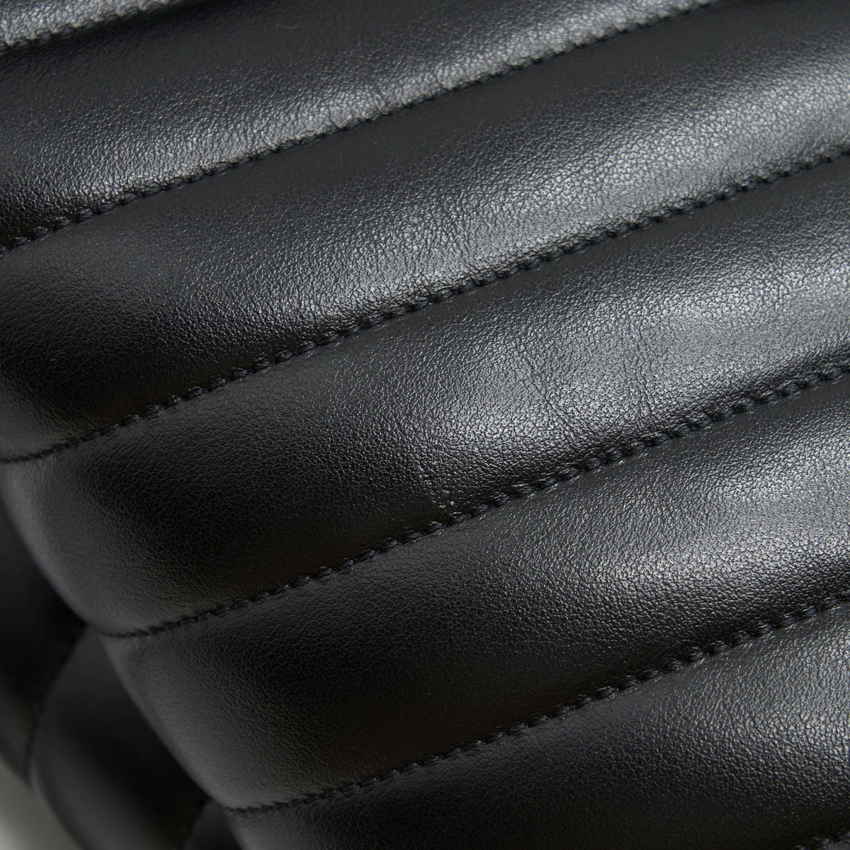saint-laurent-medium-loulou-backpack-black-y-matelass