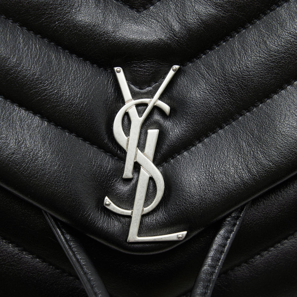 saint-laurent-medium-loulou-backpack-black-y-matelass