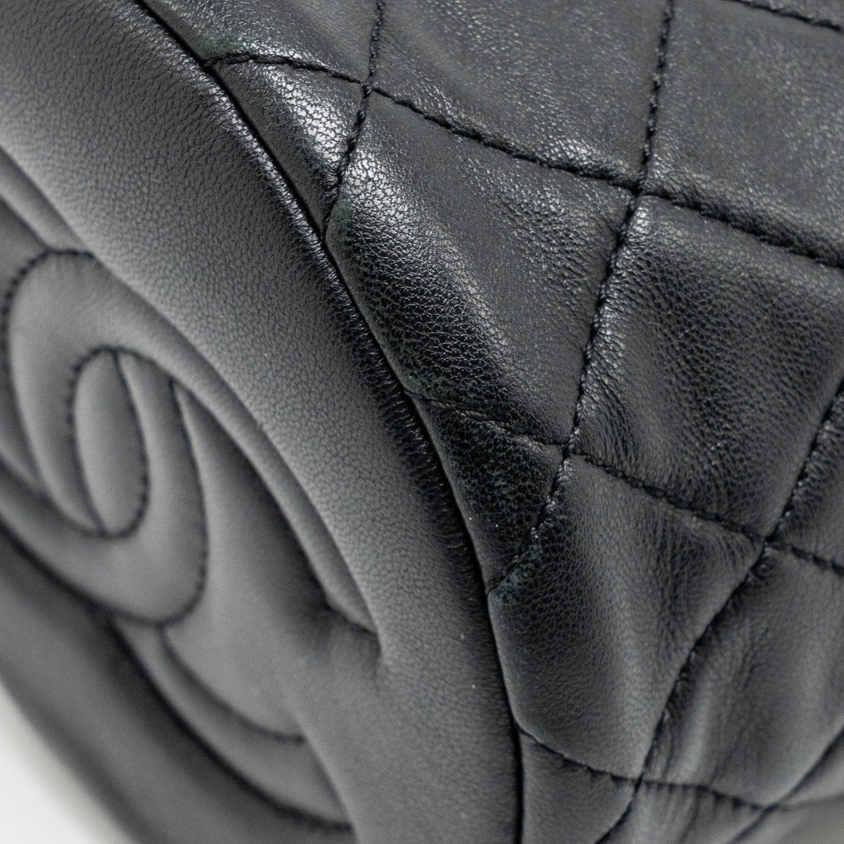 chanel-pearl-crush-mini-bucket-bag-lambskin-black-ghw-microchip