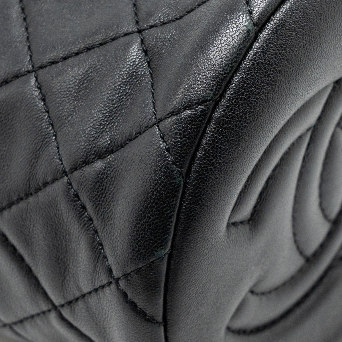 chanel-pearl-crush-mini-bucket-bag-lambskin-black-ghw-microchip
