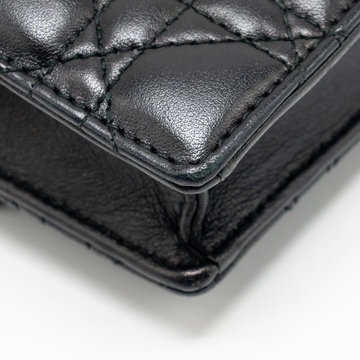 dior-dioraddict-wallet-on-chain-cannage-leather-black-ghw