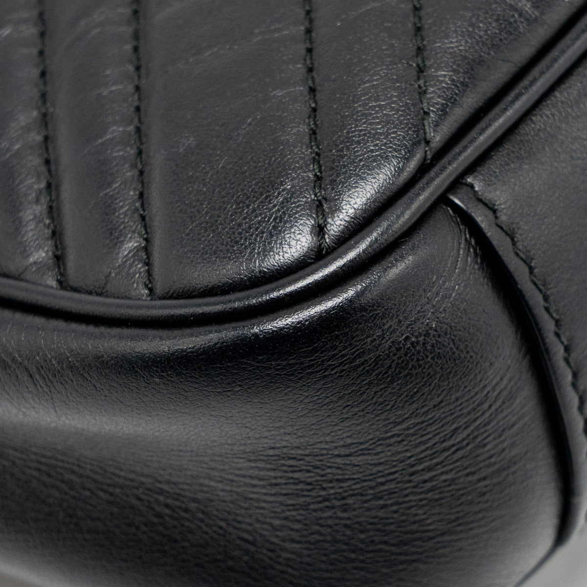 gucci-small-gg-marmont-shoulder-bag-calfskin-black-ghw-copy