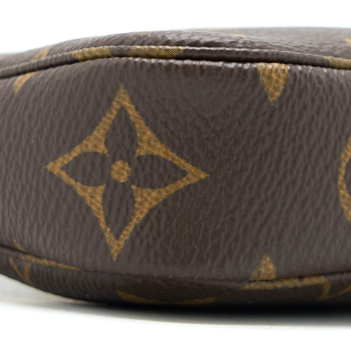 louis-vuitton-mini-pochette-monogram-canvas-ghw-3