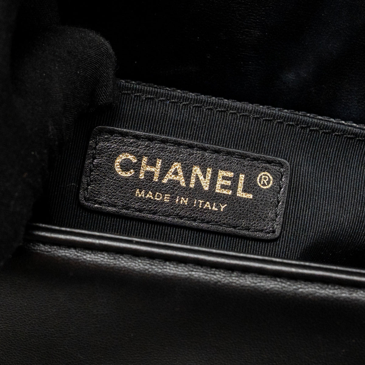 chanel-medium-boy-bag-lambskin-black-ghw-1