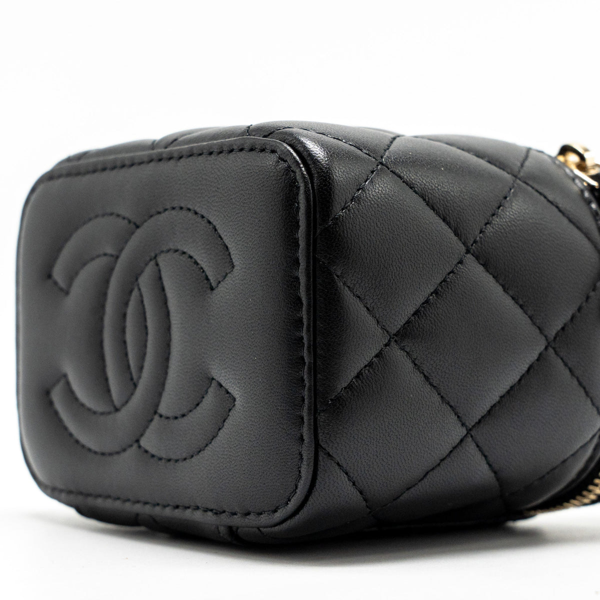 chanel-top-handle-mini-vanity-with-chain-lambskin-black-lghw-microchip-1